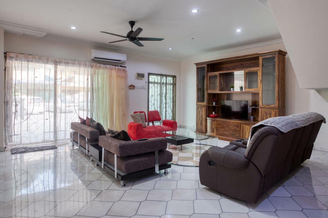 Gunung View Homestay 10 To 12 Pax Near Sunway Tambun Ipoh Eksteriør bilde