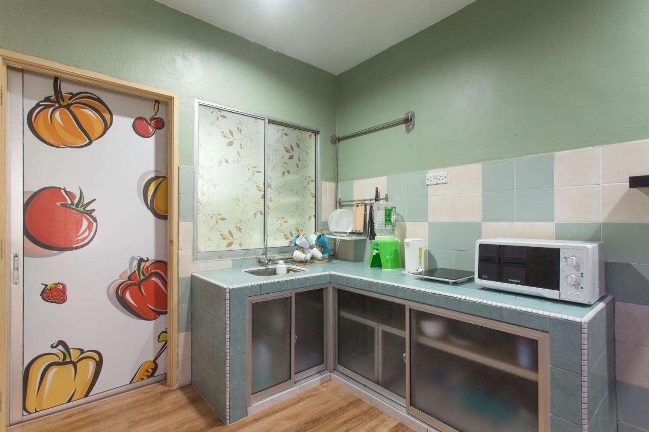 Gunung View Homestay 10 To 12 Pax Near Sunway Tambun Ipoh Eksteriør bilde