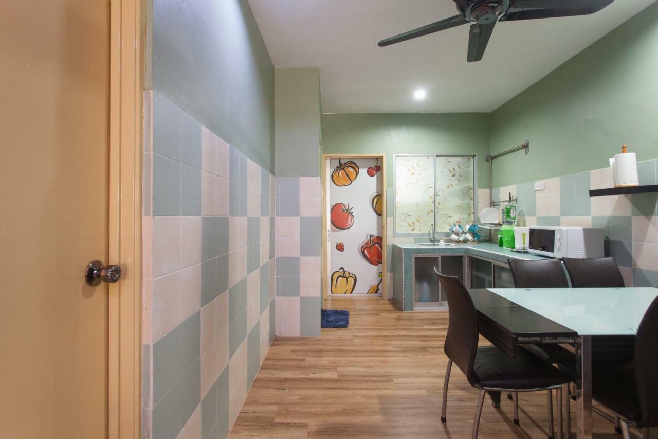 Gunung View Homestay 10 To 12 Pax Near Sunway Tambun Ipoh Eksteriør bilde